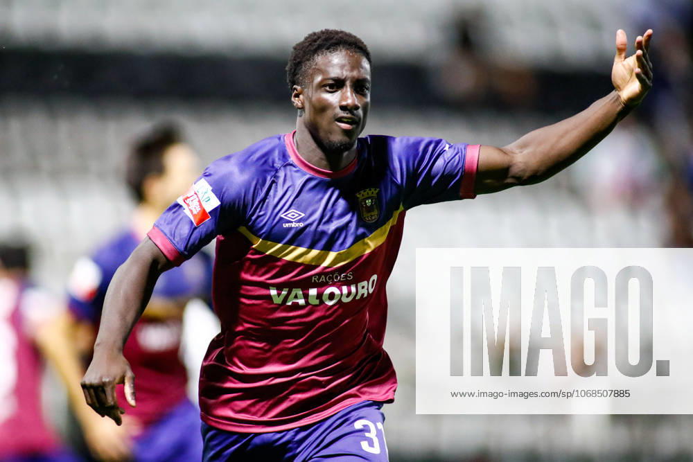 Liga Portugal 2: Portimonense - Torreense Portimao, Portugal - 30 10 2025: Liga Portugal 2 Meu Super 9th round match between SC Portimonense and SCU Torreense at Estadio Municipal de Portimao 31 Torreense attacker, Ismail Seydi celebrates scoring his sides first goal of the match Mandatory Credit: Toby Tande Avant Sports Agency Portimao Estadio Municipal de Portimao Portugal