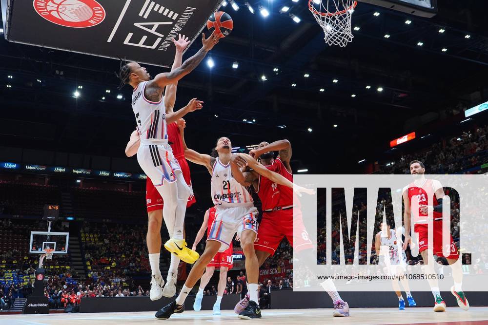 Justin Robinson (Paris Basketball) during EA7 Emporio Armani Milano vs Paris Basketball, Basketball Euroleague match in Assago (MI), Italy, October 30 2025