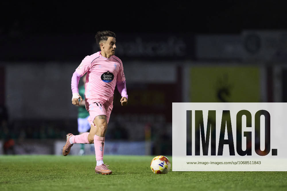 Puerto de Vega CF v RC Celta - Copa del Rey ASTURIAS, SPAIN - OCTOBER 30: Franco Cervi of RC Celta de Vigo in action during the Copa del Rey first round match between Puerto de Vega CF and RC Celta at Campo Municipal El Pardo on October 30, 2025 in Asturias, Spain. (Photo by Diego Simon Photo Players Images Magara Press) Asturias Estadio Municipal El Pardo Spain