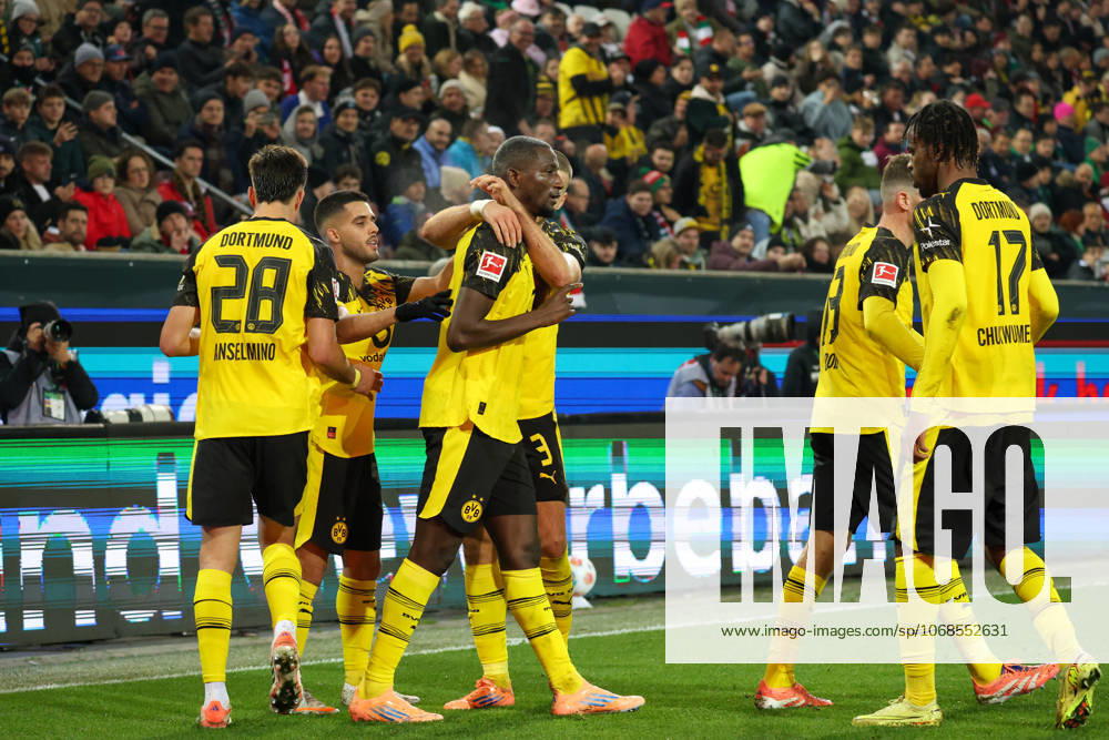 Germany 1 Bundesliga 2025 26, 9 Matchday FC Augsburg vs Borussia Dortmund WWK Arena Augsburg Serhou Guirassy, Borussia Dortmund, 9 Goal celebration for 0 1 Augsburg WWK Arena Bayern Germany