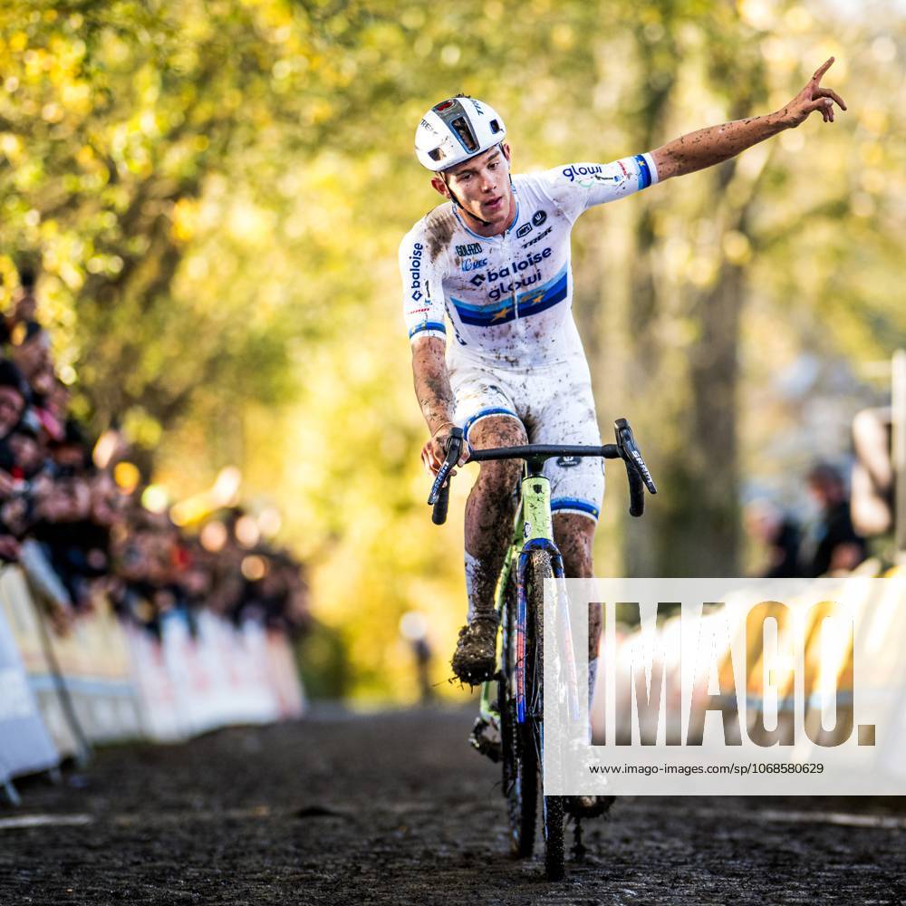Belgian Thibau Nys celebrates as he crosses the finish line to win the men elite race of the Koppenbergcross, the first race (out of eight) of the X2O Badkamers trophy cyclocross competition, in Melden, Oudenaarde, on Saturday 01 November 2025. JASPERxJACOBS x138627987x
