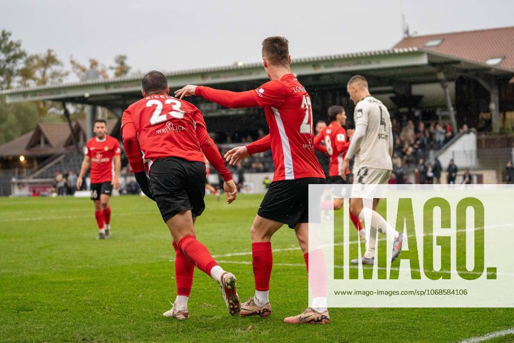Fabian Eisele SG Sonnenhof Großaspach, 23 cheers with Loris Maier SG Sonnenhof Großaspach, 27 , SG Sonnenhof Großaspach vs 1 FSV Mainz 05 II, Football, Regionalliga Südwest, Matchday 15, Season 2025 2026, 01 11 2025 SG Sonnenhof Großaspach vs 1 FSV Mainz 05 II, Football, Regionalliga Südwest, Matchday 15, Season 2025 2026, 01 11 2025 Aspach