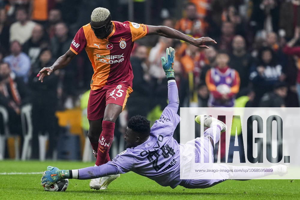 Galatasaray v Trabzonspor - Turkish Super Lig ISTANBUL, TURKIYE - NOVEMBER 1: Victor Osimhen (L) of Galatasaray in action against Andre Onana (R) of Trabzonspor during the Turkish Super Lig week 11 football match between Galatasaray and Trabzonspor at RAMS Park Stadium in Istanbul, Turkiye on November 1, 2025. Arife Karakum Anadolu Istanbul Turkey. Editorial use only. Please get in touch for any other usage.