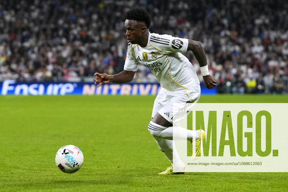 ESP: Real Madrid CF - Valencia CF. La Liga EA Sports. Date 11 Vinicius Junior of Real Madrid CF during the La Liga EA Sports match between Real Madrid CF and Valencia CF played at Santiago Bernabeu Stadium on November 1, 2025 in Madrid. kpng