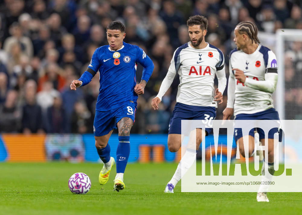 Tottenham Hotspur v Chelsea FC, Premier League, Football, The Tottenham Hotspur Stadium, London, UK - 01 Nov 2025 Enzo Fernandez of Chelsea FC in action London The Tottenham Hotspur Stadium Tottenham GBR, UK NEWSPAPERS OUT