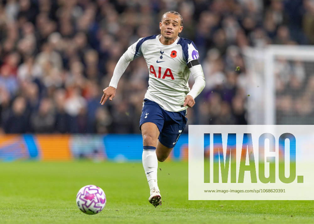 Tottenham Hotspur v Chelsea FC, Premier League, Football, The Tottenham Hotspur Stadium, London, UK - 01 Nov 2025 Xavi Simons of Tottenham Hotspur in action London The Tottenham Hotspur Stadium Tottenham GBR, UK NEWSPAPERS OUT