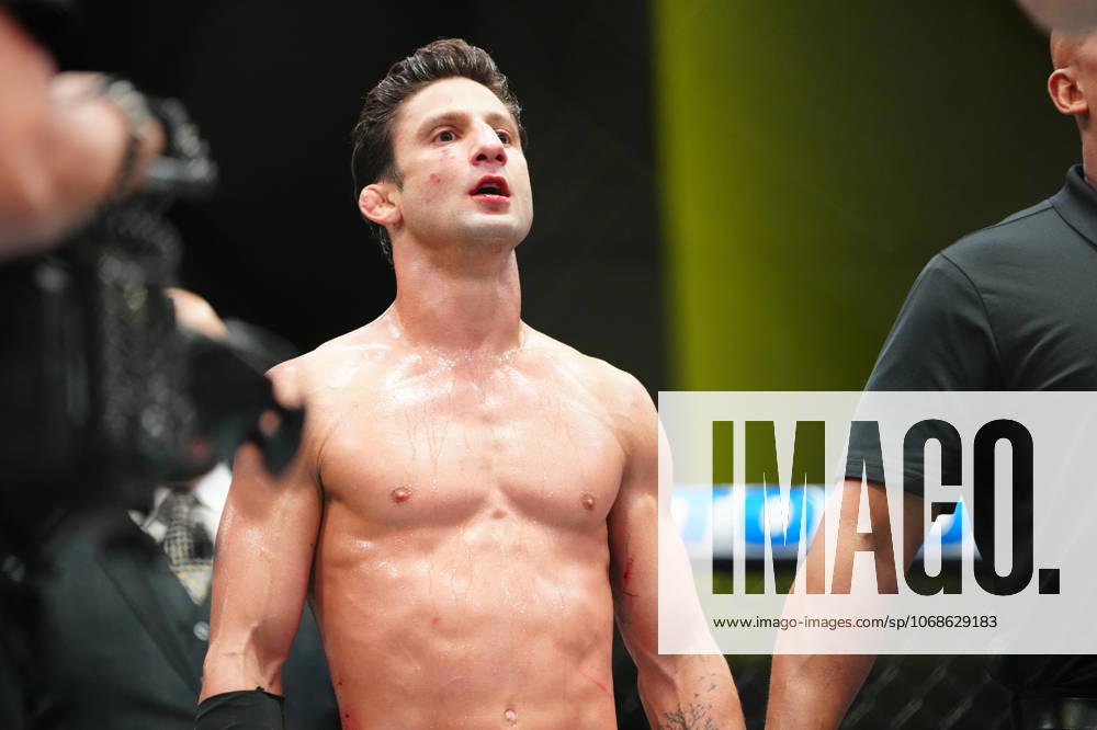 Las Vegas, Nv, Las Vegas, Nv, United States: Allan Nascimento and Cody Durden meet in the octagon for a 3-round bout at UFC Apex for UFC Fight Night - Garcia vs Onama on November 1, 2025 in Las Vegas, NV, United States. ( PxImages) Las Vegas, Nv United States - ZUMAp175 20251101_zsa_p175_111