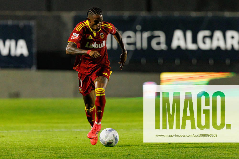 Andre Luiz seen during Liga Portugal game between teams of CF Estrela Amadora and Rio Ave FC at Estadio Jose Gomes (Maciej Rogowski Ball Raw Images) Amadora Estadio Jose Gomes Portugal
