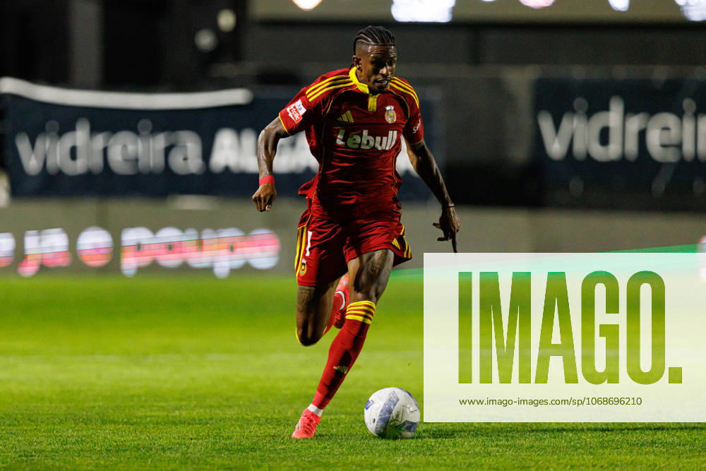 Andre Luiz seen during Liga Portugal game between teams of CF Estrela Amadora and Rio Ave FC at Estadio Jose Gomes (Maciej Rogowski Ball Raw Images) Amadora Estadio Jose Gomes Portugal