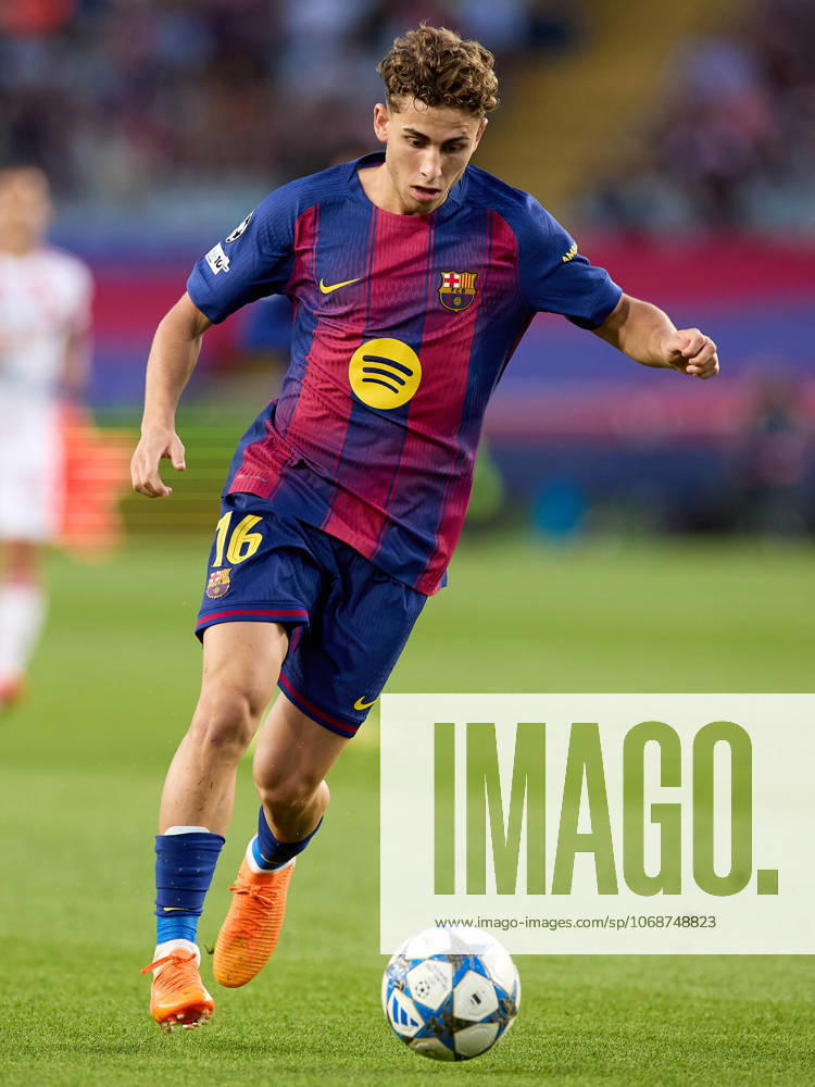 Fermin Lopez of FC Barcelona, Barca in action during the UEFA Champions League match between FC Barcelona v Olympiakos Piraeus at the Lluis Companys Olympic Stadium on October 21, 2025 in Barcelona Spain. Barcelona Spain - ZUMAr232 20251021_zsp_r232_050