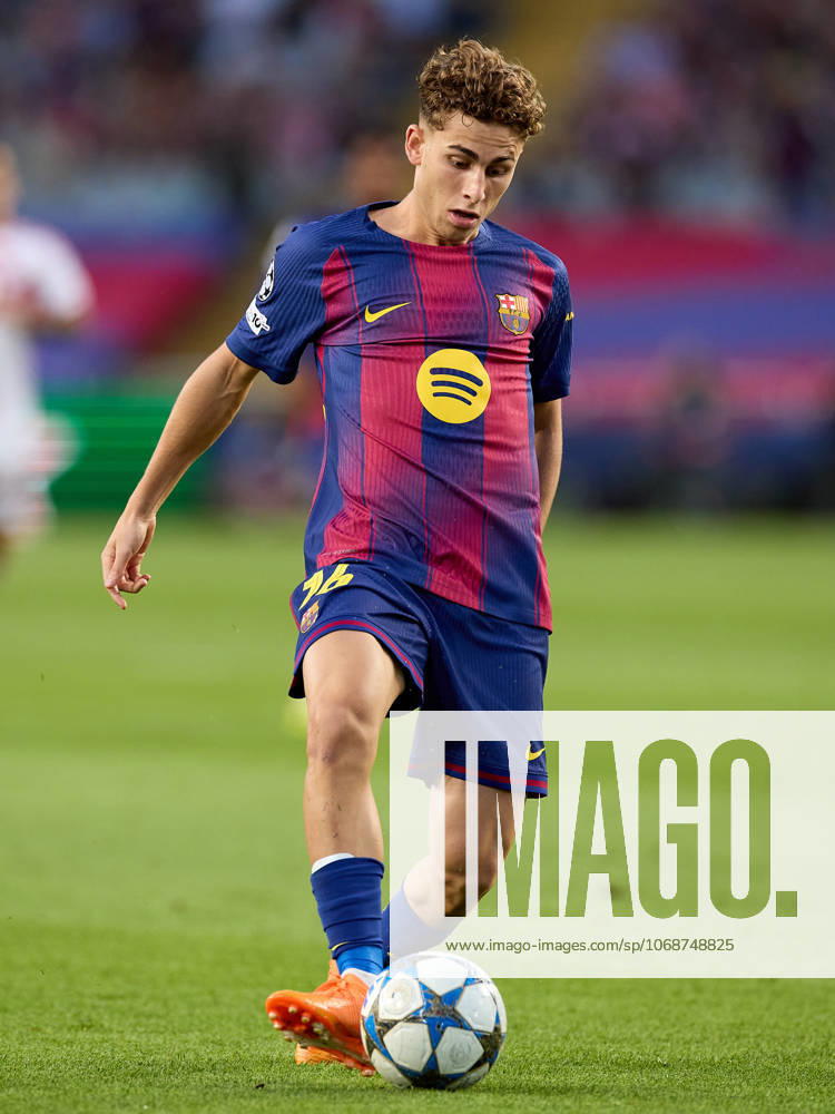 Fermin Lopez of FC Barcelona, Barca in action during the UEFA Champions League match between FC Barcelona v Olympiakos Piraeus at the Lluis Companys Olympic Stadium on October 21, 2025 in Barcelona Spain. Barcelona Spain - ZUMAr232 20251021_zsp_r232_051