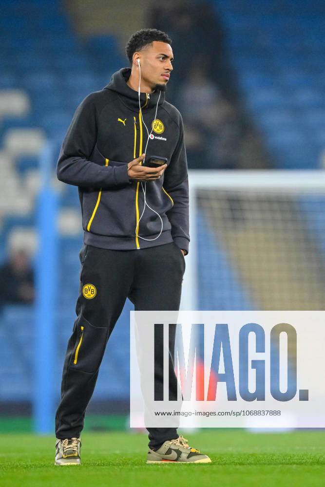 Felix Nmecha (Borussia Dortmund) Looks on during the UEFA Champions League 2025 26 League Phase MD4 match between Manchester City and Borussia Dortmund at City of Manchester Stadium on November 5, 2025 in Manchester, United Kingdom. (Photo by Harry Langer DeFodi Images) Felix Nmecha Borussia Dortmund Looks on during the UEFA Champions League 2025 26 League Phase MD4 match between Manchester City and Borussia Dortmund at City of Manchester Stadium on November 5, 2025 in Manchester, United Kingdom Photo by Harry Langer DeFodi Images