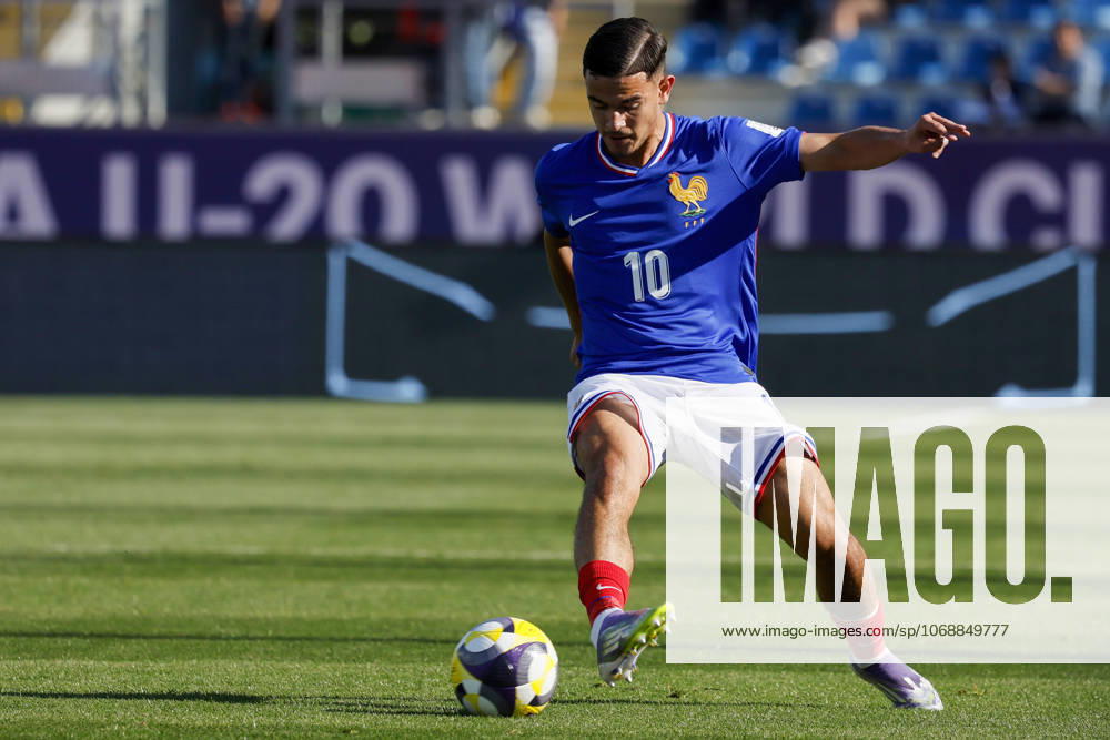 Futbol, Francia vs Sud Africa. Mundial sub 20, Chile 2025. El jugador de Francia Mayssam Benama es fotografiado durante un partido del grupo E del mundial sub 20 contra Sud Africa disputado en el estadio El Teniente de Rancagua, Chile. 29 09 2025 Andres Pina Photosport Football, France vs South Africa. U-20 World Cup Championship. Frances player Mayssam Benama is pictured during a Group E match of the U-20 World Cup against South Africa at the El Teniente stadium in Rancagua, Chile. 29 09 2025 Andres Pina Photosport Francia vs Sudafrica, mundial sub 20 Chile 2025