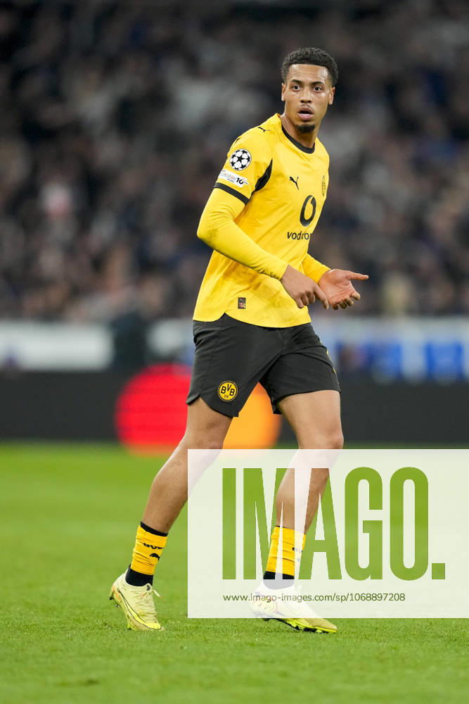 Felix Nmecha (Borussia Dortmund) looks on during the UEFA Champions League 2025 26 League Phase MD3 match between F.C. Copenhagen and Borussia Dortmund at Parken Stadium on October 21, 2025 in Copenhagen, Denmark. (Photo by Alex Gottschalk DeFodi Images) Felix Nmecha Borussia Dortmund looks on during the UEFA Champions League 2025 26 League Phase MD3 match between F C Copenhagen and Borussia Dortmund at Parken Stadium on October 21, 2025 in Copenhagen, Denmark Photo by Alex Gottschalk DeFodi Images