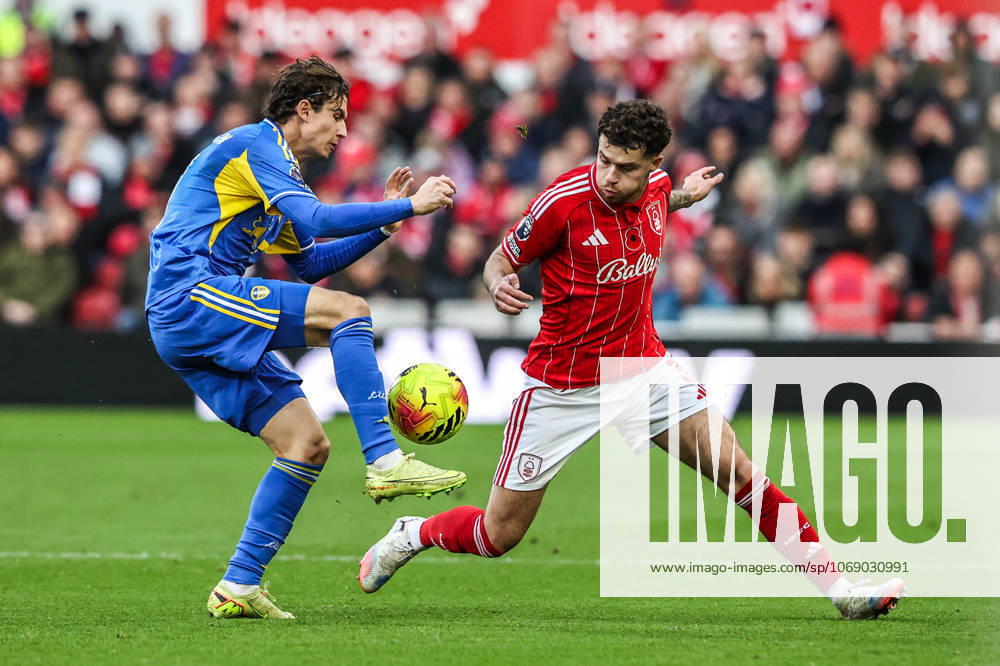 Premier League Nottingham Forest v Leeds United Brenden Aaronson of Leeds United and Neco Williams of Nottingham Forest battle for the ball during the Premier League match Nottingham Forest vs Leeds United at City Ground, Nottingham, United Kingdom, 9th November 2025 (Photo by Alfie Cosgrove News Images) Nottingham City Ground Nottinghamshire United Kingdom