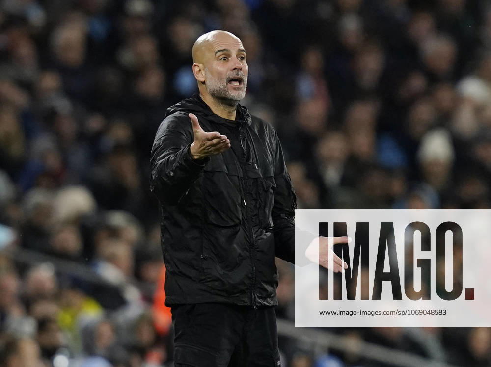 Manchester, England, 9th November 2025. Pep Guardiola coach of Manchester City sends out instructions during the Manchester City vs Liverpool Premier League match at the Etihad Stadium, Manchester. Picture credit should read: Andrew Yates Sportimage . SPI_081_AY_Man_City_Liverpool SPI-4280-0077