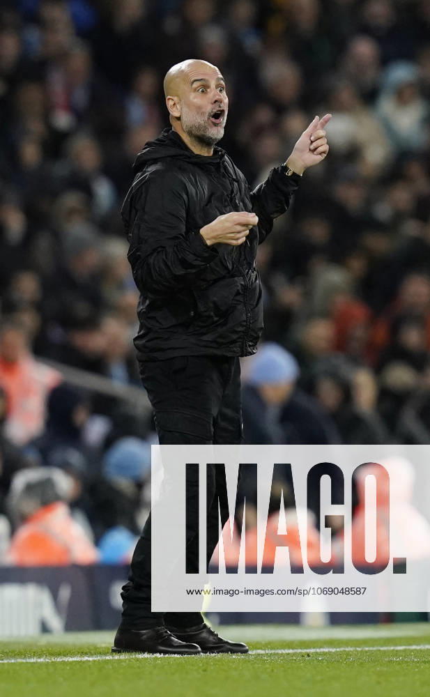 Manchester, England, 9th November 2025. Pep Guardiola coach of Manchester City sends out instructions during the Manchester City vs Liverpool Premier League match at the Etihad Stadium, Manchester. Picture credit should read: Andrew Yates Sportimage . SPI_082_AY_Man_City_Liverpool SPI-4280-0078