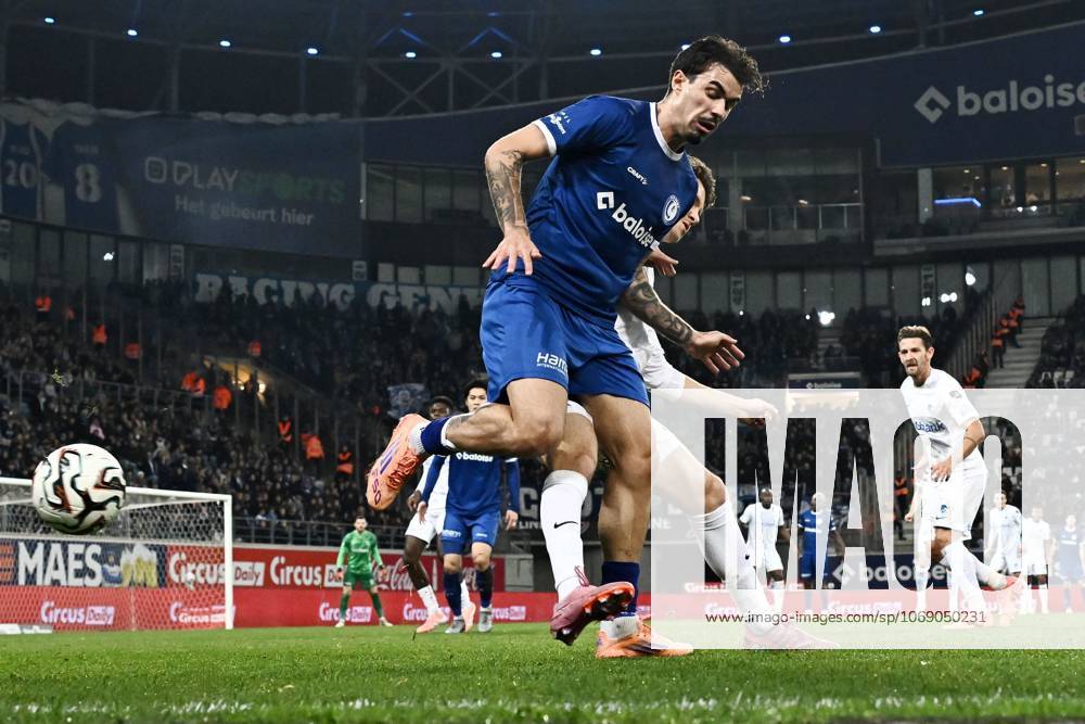 Gent s Tiago Araujo pictured in action during a soccer match between KAA Gent and KRC Genk, Sunday 09 November 2025 in Gent, on day 14 of the 2025-2026 Jupiler Pro League first division of the Belgian championship. MAARTENxSTRAETEMANS x140468054x