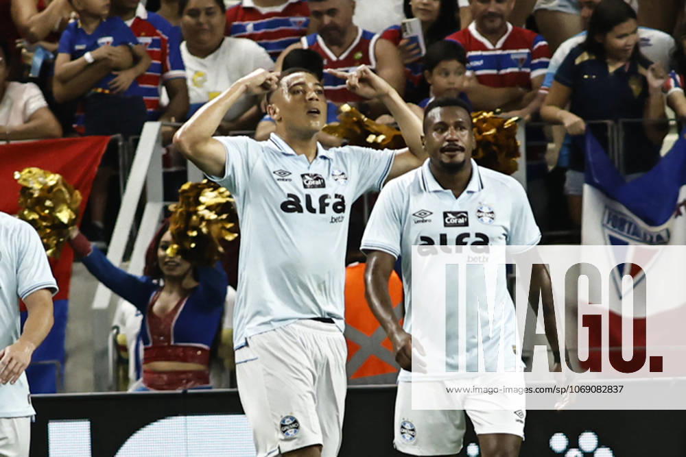 Fortaleza v Gremio - Brasileirao 2025 Player Carlos Vinicius celebrates a goal during the match between Fortaleza and Gremio, valid for the 33rd round of the Brazilian Serie A championship of 2025, at Arena Castelao in Fortaleza, Brazil, on November 9, 2025. Fortaleza Ceara Brasil