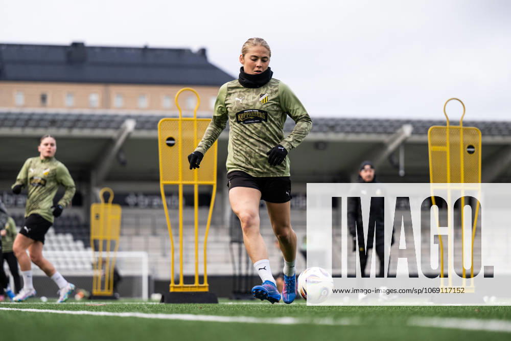 Paulina Nyström during a training session with Häcken on November 11, 2025 in Gothenburg Photo Mathias Bergeld BILDBYRAN kod MB MB1235 fotboll football soccer fotball europa cup träning practice training häcken uefa womens europa cup dam bbeng