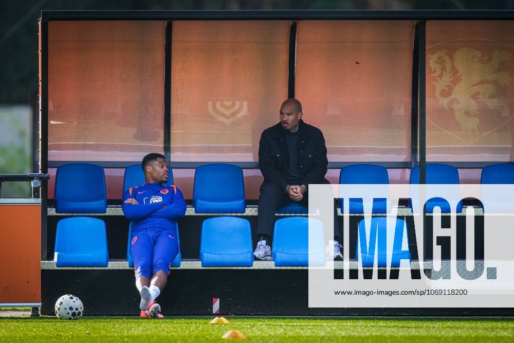 , KNVB Campus , season 2025 2026 , Dutch International football , Training session Netherlands , picture shows Netherlands player Denzel Dumfries and Nigel de Jong Training session Netherlands 11-11-2025 x31985843x