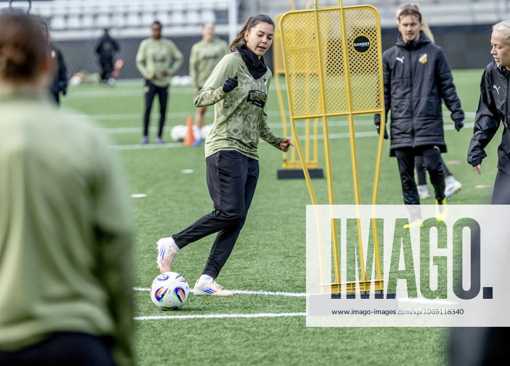 GOTHENBURG 2025 Helena Sampaio during BK Häcken s training session ahead of tomorrow s match against Italian FC Inter in the UEFA Women s Europa Cup at Hisingen Arena GÖTEBORG SWEDEN