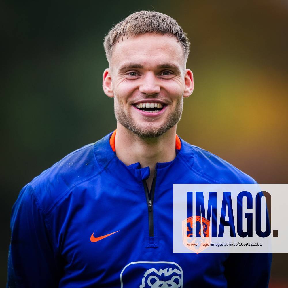 , KNVB Campus , season 2025 2026 , Dutch International football , Training session Netherlands , picture shows Netherlands goalkeeper Bart Verbruggen Training session Netherlands 11-11-2025 x31986347x