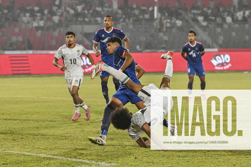 Bangladesh V Nepal - International Friendly, Länderspiel, Nationalmannschaft Match Hamza Choudhury of Bangladesh scores a goal from a bicycle kick during the FIFA friendly match between Bangladesh and Nepal at the National Stadium in Dhaka, Bangladesh, on November 13, 2025. The final score is Bangladesh 2:2 Nepal. Dhaka Bangladesh