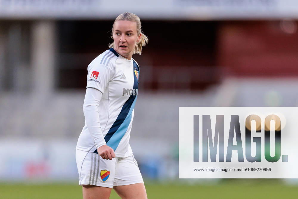 Djurgardens Alexandra Jonasson during the football match in Damallsvenskan between Växjö DFF and Djurgarden on November 16, 2025 in Växjö