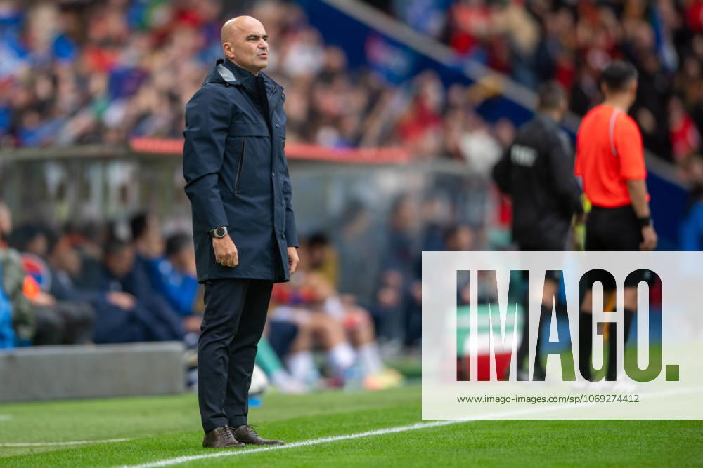Portugal v Armenia - FIFA World Cup, WM, Weltmeisterschaft, Fussball 2026 Qualifier Roberto Martinez, head coach of Portugal, is seen during the European World Cup Qualifiers 2026 football match between Portugal and Armenia at Estadio do Dragao in Porto, Portugal, on November 16, 2025. Porto Porto Portugal
