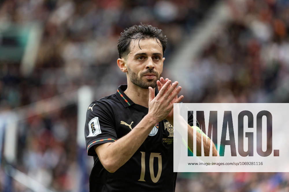 Bernardo Silva ( Portugal national team, Nationalteam ) in action during the match between Portugal National Team and Armenia National team, valid for 2026 World Cup Qualifiers at Est‡dio do Drag‹o on 16 November 2025. Porto Estadio do Dragao Porto Portugal