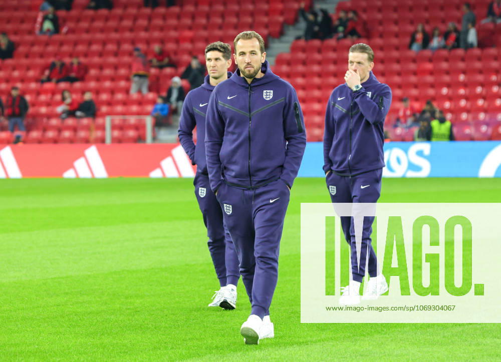 Harry Kane, John Stones and Goalkeeper Jordan Pickford of England in the pitch prior to their FIFA World Cup, WM, Weltmeisterschaft, Fussball 2026 qualifier match between Albania and England in Tirana, Albania on 16 November 2025. Tirana Albania - ZUMAb266 20251116_zip_b266_016