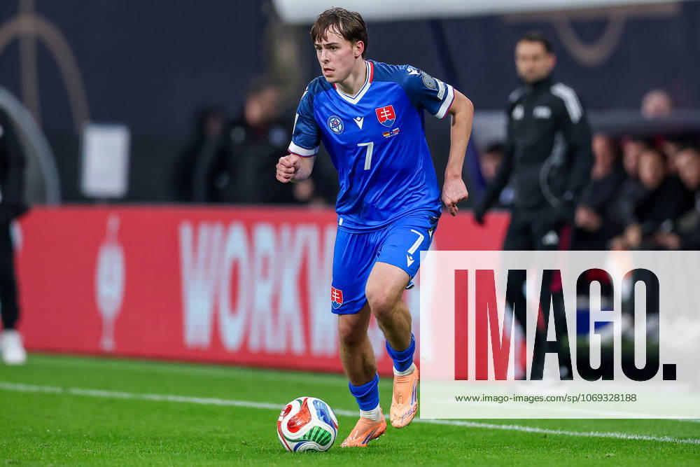 Football, International match, World Cup Qualification Europe, Germany Slovakia, Red Bull Arena Leipzig , 10 Matchday, Season 2025 2026 Leo Sauer SLK 07 Regulations prohibit any use of photographs as image sequences and or quasi video Sachsen Deutschland