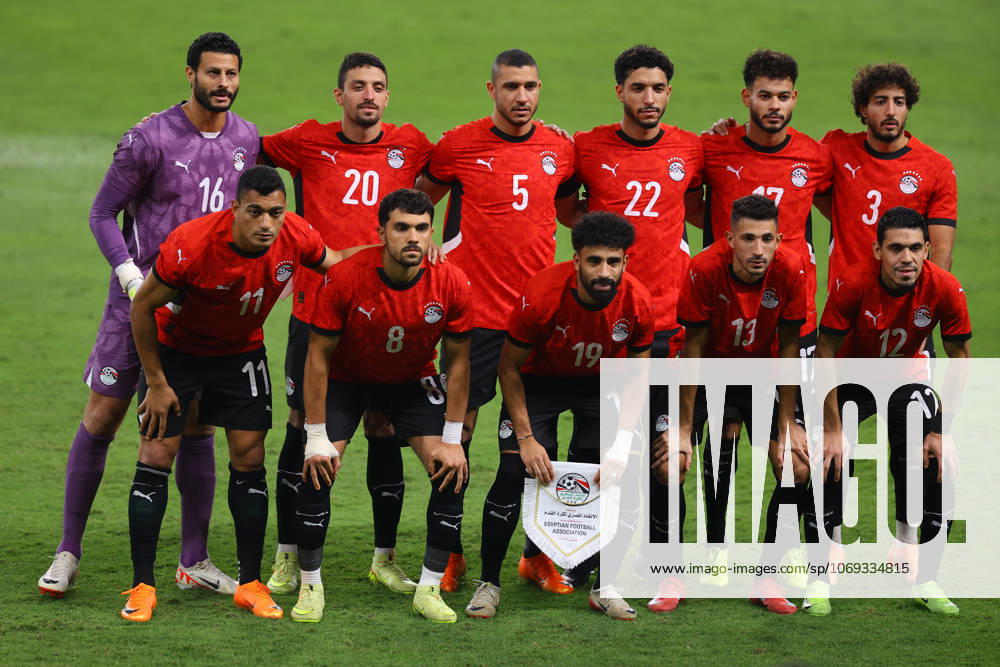2025, 17 November - Al Ain, UAE - L-R Mohamed El Shenawy, Taher Mohamed, Ramy Rabia, Omar Marmoush, Nabil Dunga, Mohamed Hany, Mostafa Mohamed, Mahmoud Saber, Marwan Attia, Ahmed Abou El Fotouh, Mohamed Hamdy team photo during the FIFA friendly international team match between Egypt national team, Nationalteam and Cape Verde National team at Hazza bin Zayed Stadium in Ak Ain, UAE. FIFA Friendly international match, Länderspiel, Nationalmannschaft Egypt National team v Cape Verde National team before World Cup 2026