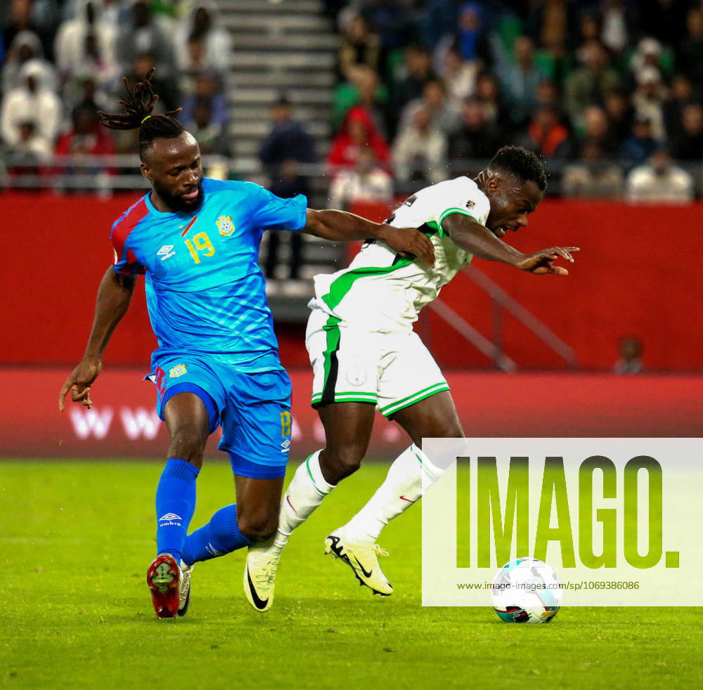 RABAT, MOROCCO - NOVEMBER 16; Moses Simon of Nigeria and Fiston Mayele of Dr Congo during the 2026 FIFA World Cup, WM, Weltmeisterschaft, Fussball Playoffs between Nigeria and Dr Congo at Prince Moulay El Hassan Stadium on November 16, 2025 in Rabat, Morocco. Photo by Shengolpixs