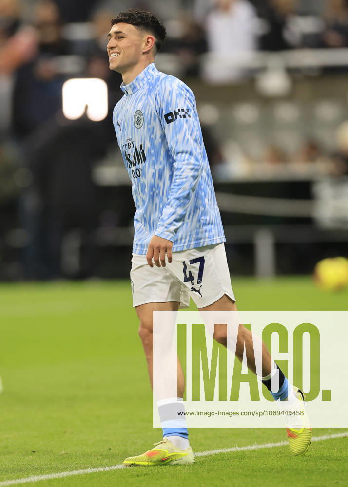 Newcastle United v Manchester City Premier League Phil Foden of Manchester City warms up during the Premier League match at St. James s Park, Newcastle UK Newspapers OUT