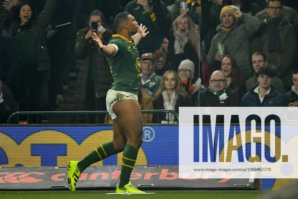 Ireland v South Africa Quilter Nations Series Damian Willemse South Africa scores his sides first try during the Quilter Nations Series match at the Aviva Stadium, Dublin UK Newspapers OUT