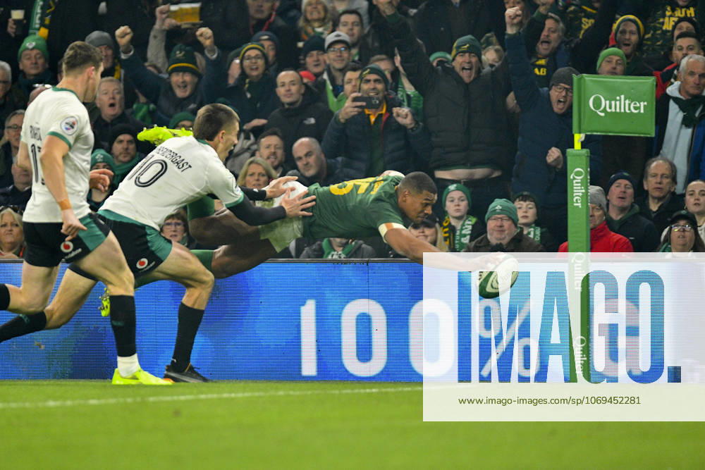 Ireland v South Africa Quilter Nations Series Damian Willemse of South Africa scores his sides first try during the Quilter Nations Series match at the Aviva Stadium, Dublin UK Newspapers OUT