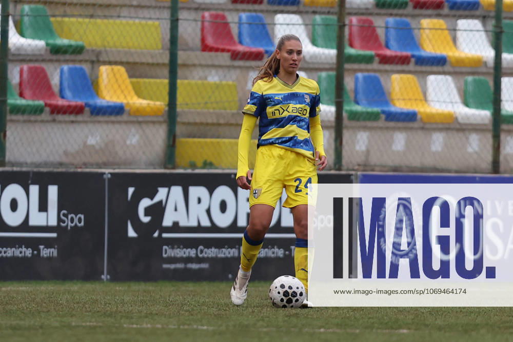 CALCIO - Serie A Femminile - Ternana Women vs Parma Calcio Bou Salas Berta (Parma) during Italian women s series A, match Ternana Women vs Parma Calcio 22 November 2025 at the Moreno Gubbiotti stadiumin Narni Italy (Photo by Luca Marchetti LiveMedia) during Ternana Women vs Parma Calcio, Italian football Serie A Women match in Narni (TR), Italy, November 22 2025 Narni (TR) Italy