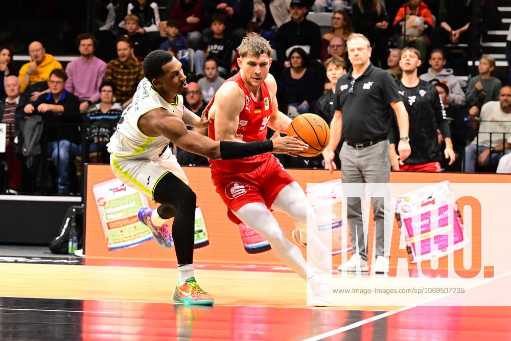 Basketball Season 2025 2026 2 Bundesliga Pro A 10 Matchday Nuremberg Falcons Basketball Club NBC BBC Bayreuth AlSch Rayshawn Mart 3, BBC Bayreuth Vincent John Friederici 30, Nuremberg Falcons BC NBC