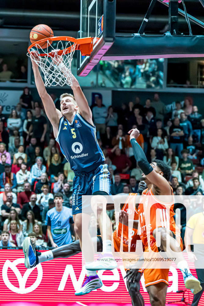 Chemnitz, Germany 23 November 2025 1 BBL 2025 2026 Niners Chemnitz vs Alba Berlin In the picture