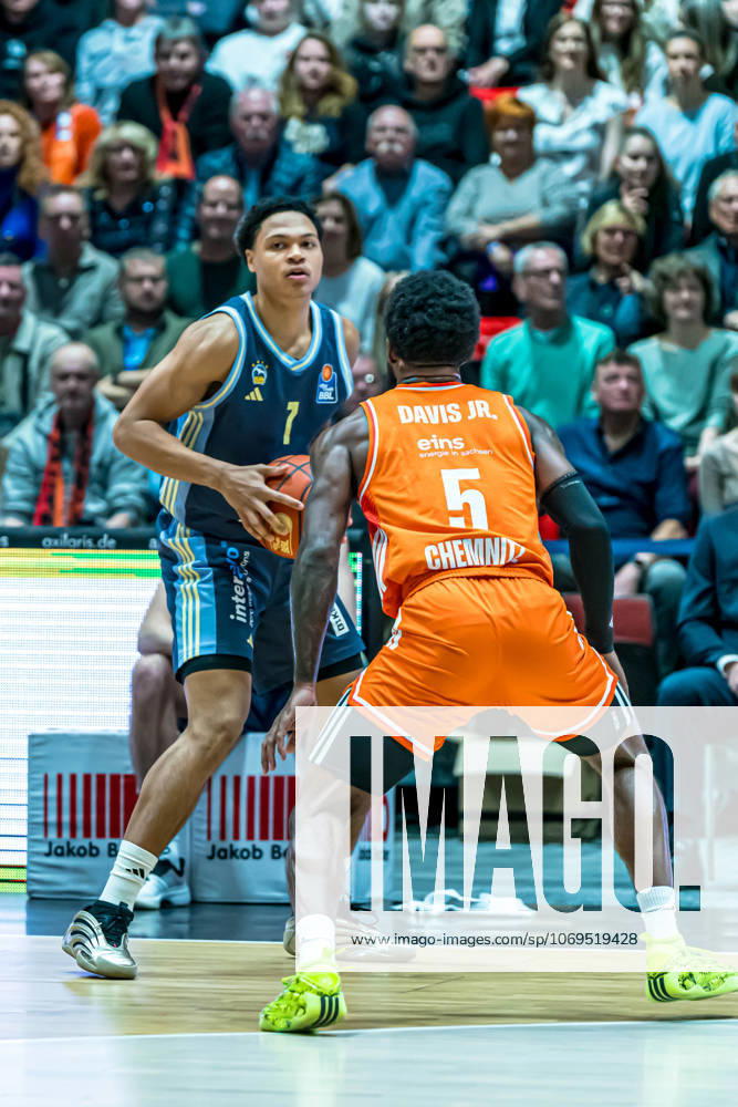 Chemnitz, Germany 23 November 2025 1 BBL 2025 2026 Niners Chemnitz vs Alba Berlin In the picture from left in the duel Jack Kayil Berlin and Corey Davis 99