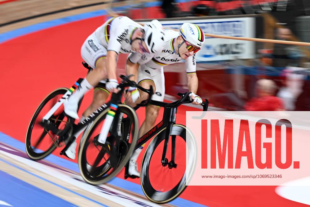 Belgian Fabio Van Den Bossche and Belgian Lindsay De Vylder pictured in action during the last day of the Zesdaagse Vlaanderen-Gent six-day indoor Track cycling, Rad, Radsport, Bahnrad, Bahn event at the indoor cycling arena t Kuipke, Sunday 23 November 2025, in Gent. MAARTENxSTRAETEMANS x143689458x