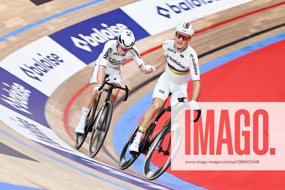 Belgian Fabio Van Den Bossche and Belgian Lindsay De Vylder pictured in action during the last day of the Zesdaagse Vlaanderen-Gent six-day indoor Track cycling, Rad, Radsport, Bahnrad, Bahn event at the indoor cycling arena t Kuipke, Sunday 23 November 2025, in Gent. MAARTENxSTRAETEMANS x143689477x