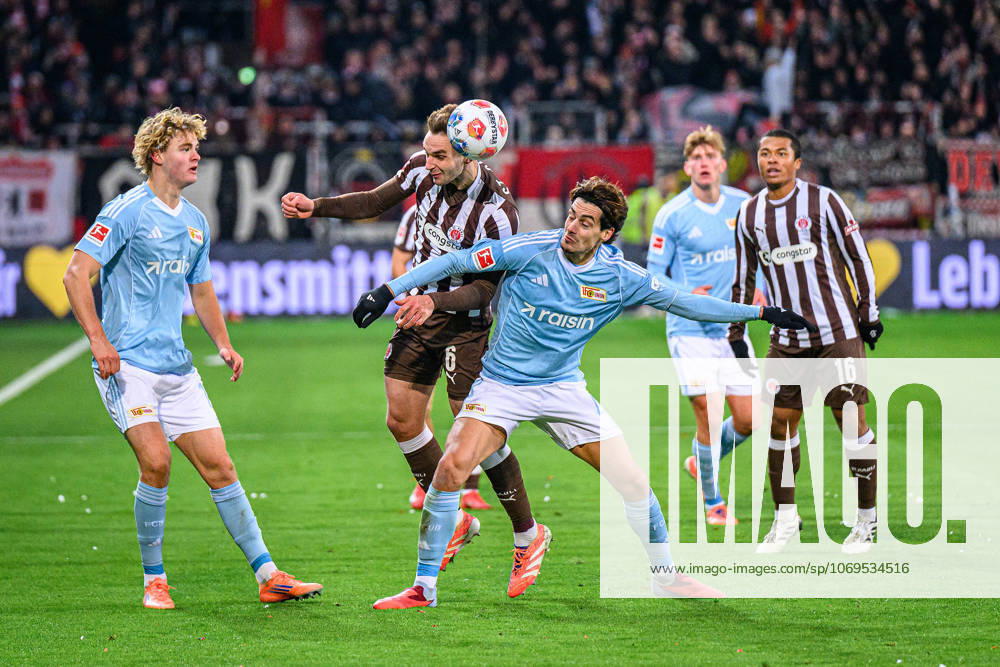 Soccer I Men I Season 2025 2026 I Bundesliga I 11 Matchday I FC St Pauli 1 FC Union Berlin I 23 11 2025 Tom Rothe 15, 1 FC Union Berlin , James Sands 6, FC St Pauli , Diogo Leite 4, 1 FC Union Berlin Hamburg Millerntor Stadion Hamburg Germany