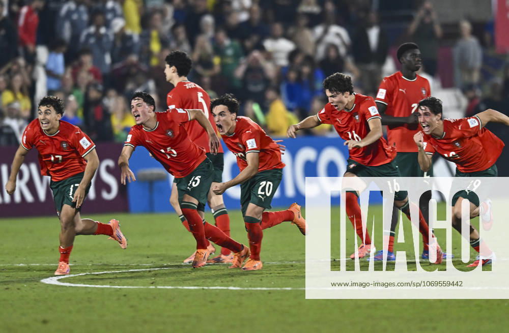 Portugal v Brazil : Semi-final- FIFA U-17 World Cup Qatar 2025 Players of Portugal celebrate victory in the penalty shootout during the FIFA U-17 World Cup Qatar 2025 Semi-final match between Portugal and Brazil in Doha, Qatar, on November 24, 2025. DOHA Qatar