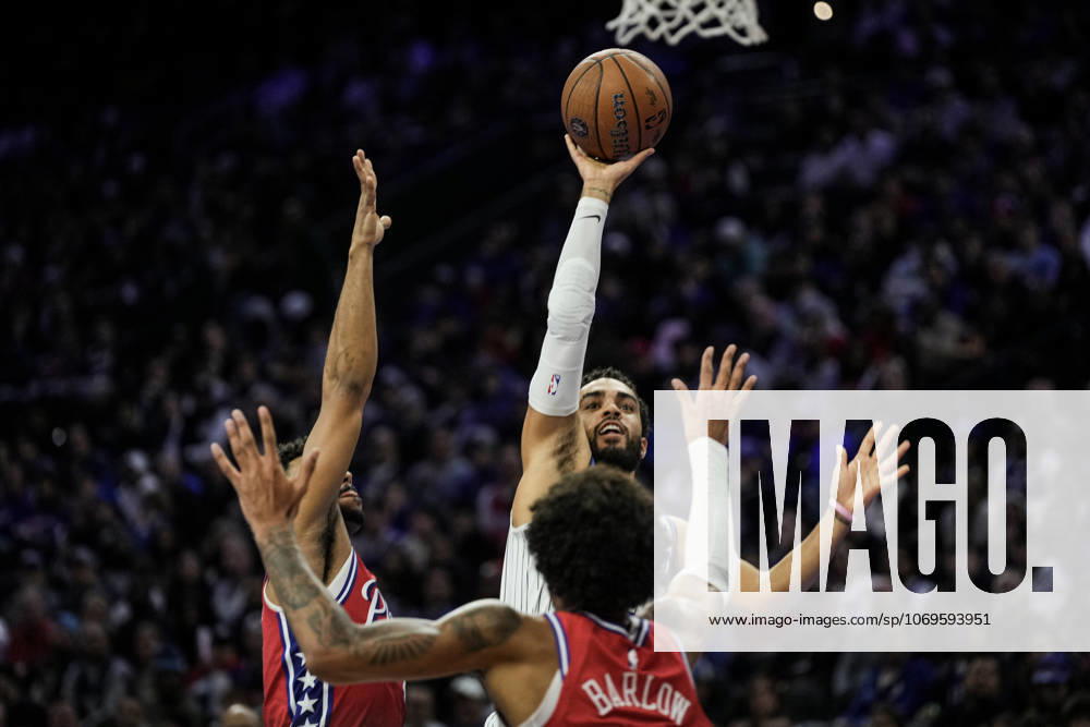 Philadelphia 76ers v Orlando Magic PHILADELPHIA, UNITED STATES - NOVEMBER 25: Players in action during the 2025-26 Emirates NBA, Basketball Herren, USA Cup game between the Orlando Magic and Philadelphia 76ers at Xfinity Mobile Arena on November 25, 2025 in Philadelphia, United States. Wolfgang Schwan Anadolu Philadelphia United States. Editorial use only. Please get in touch for any other usage.