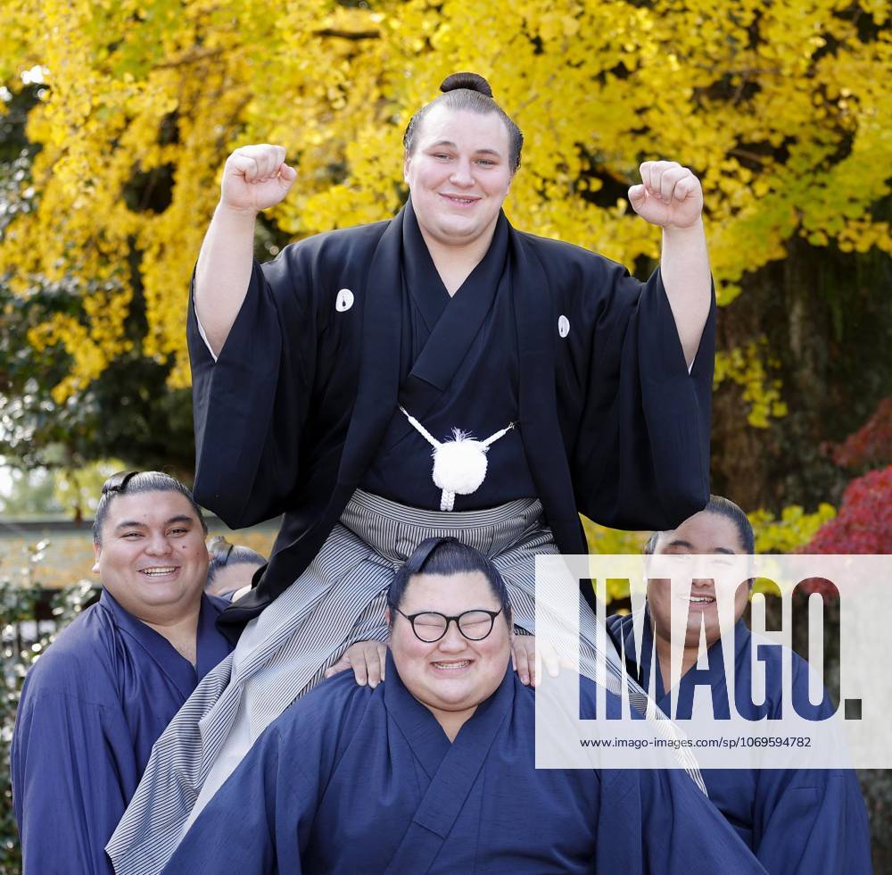 Sumo: Aonishiki earns promotion to ozeki Ukrainian sumo wrestler Aonishiki (top) celebrates his promotion to the s second-highest rank of ozeki at his stable s lodgings in Kurume in Fukuoka Prefecture, southwestern Japan, on Nov. 26, 2025. Aonishiki clinched the Emperor s Cup at the 15-day Kyushu Grand Sumo Tournament in Fukuoka city, which concluded on Nov. 23. A14AA0005064220P