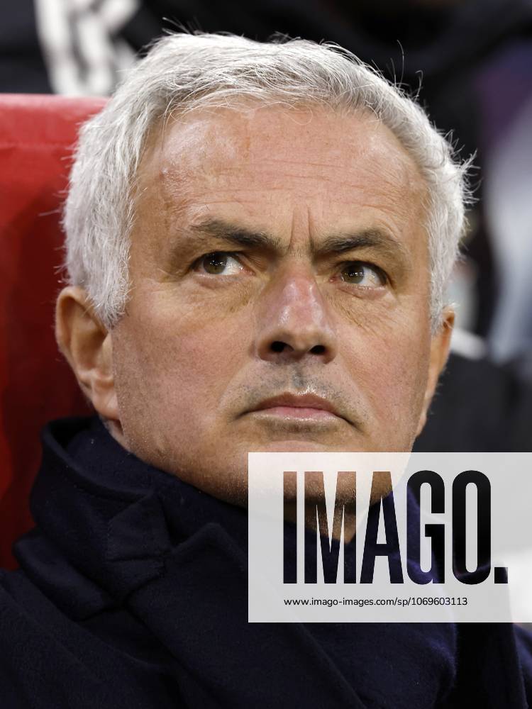 AMSTERDAM - SL Benfica coach Jose Mourinho during the Champions League match between AFC Ajax and SL Benfica at the Johan Cruijff ArenA on November 25, 2025, in Amsterdam, Netherlands. ANP HOLLANDSE HOOGTE MAURICE VAN STEEN UEFA Champions League Matchday 5 2025-2026 ANPxSportx xMauricexvanxSteenxIVx 543124018 originalFilename: 543124018