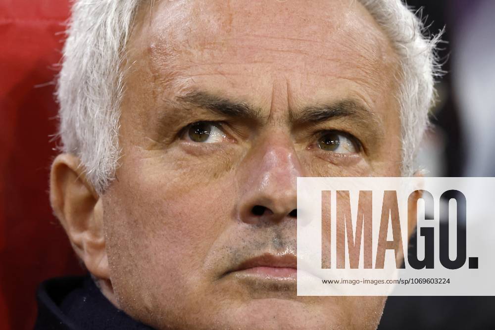AMSTERDAM - SL Benfica coach Jose Mourinho during the Champions League match between AFC Ajax and SL Benfica at the Johan Cruijff ArenA on November 25, 2025, in Amsterdam, Netherlands. ANP HOLLANDSE HOOGTE MAURICE VAN STEEN UEFA Champions League Matchday 5 2025-2026 ANPxSportx xMauricexvanxSteenxIVx 543124062 originalFilename: 543124062